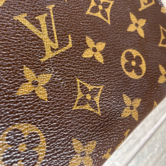 LOUIS VUITTON Brown Monogram Zippy Organizer Wallet - Picture 5 of 11